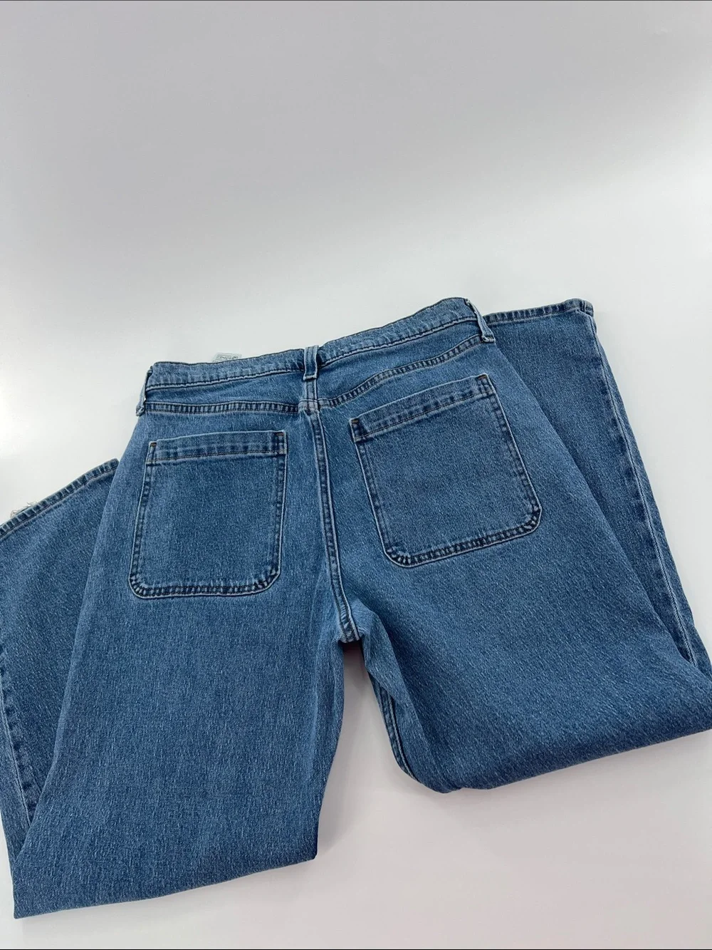 Hollister Classic Straight Leg Jeans in Medium Blue Wash staple classic skater